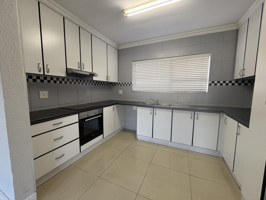 To Let 2 Bedroom Property for Rent in Kenilworth Western Cape